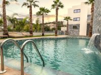 Lazar Lux & Beach Walk Apartment Suites